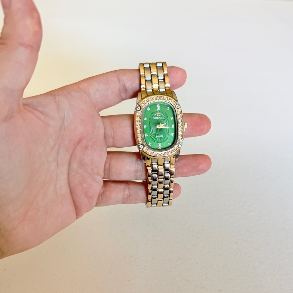 ⚜️ Gold and Silver Bracelet Watch with Green Dial - Picture 5 of 9